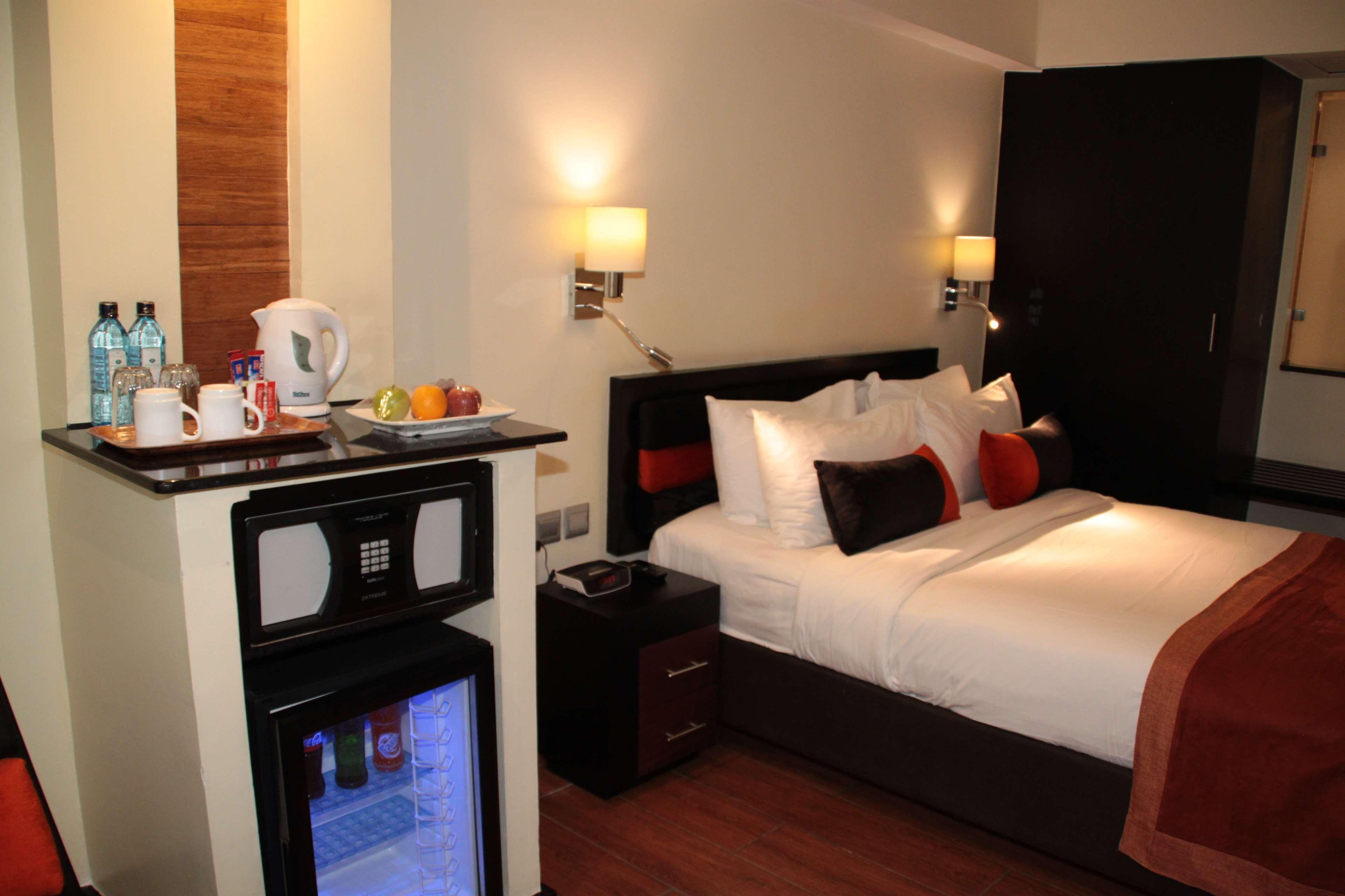 Best Western Auray Le Loch Экстерьер фото